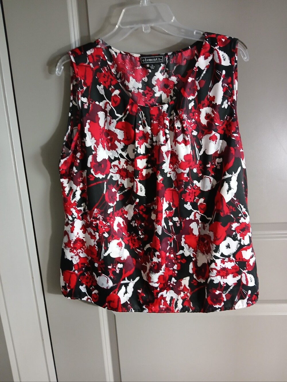 Elementz Black Red and White Floral Camisole Blouse with Pleats EUC XL